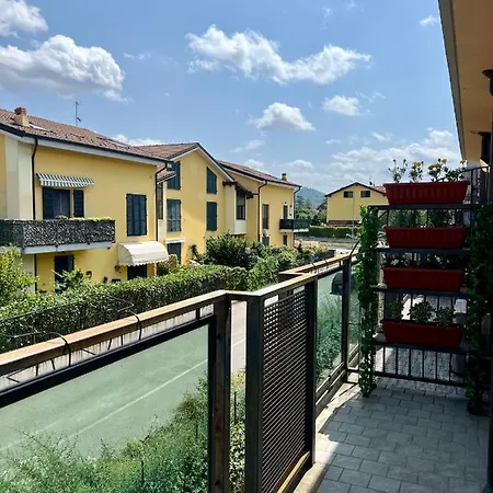 Casa Poppy 5 Min Walk From Outlet Lägenhet Serravalle Scrivia